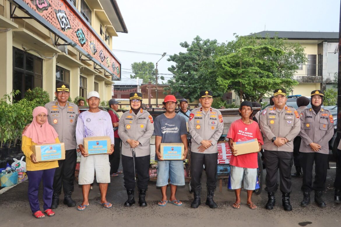 Wakapolda Jabar BRIGJEN POL Drs. K. Rahmadi, S.H., M.H., Lakukan Kunjungan Kerja di Polresta Cirebon.