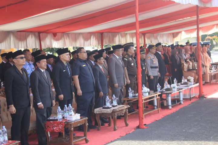 Ketua DPRD dan Wakil ketua Menghadiri Upacara Peringatan Hari Pendidikan Nasional dan Hari Otonomi Daerah ke-XXIX Tahun 2025.