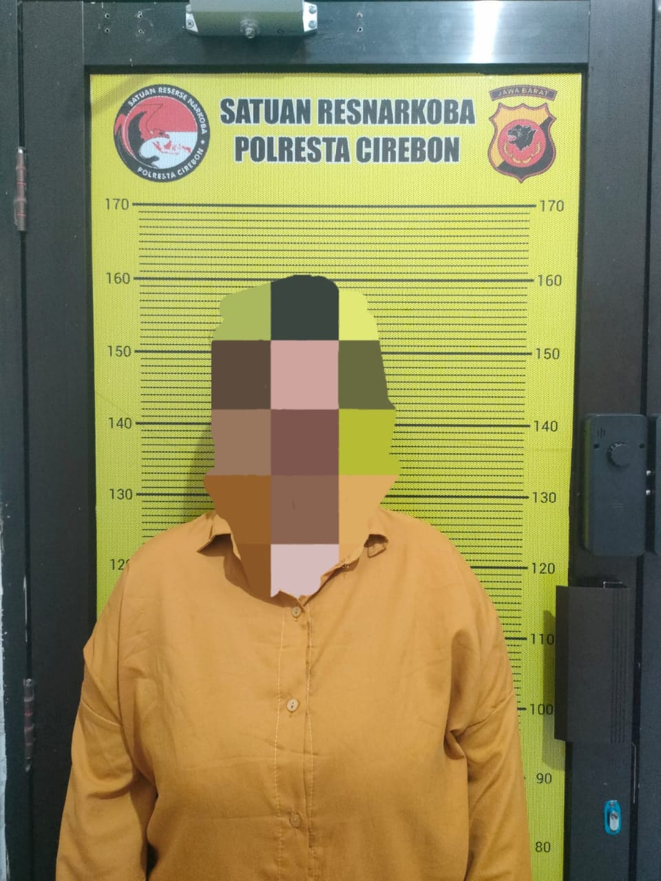 Edarkan OKT, Polresta Cirebon Amankan IRT di Rumahnya.