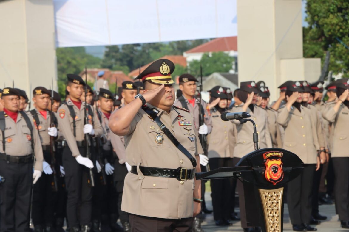Polresta Cirebon Gelar Upacara Ziarah dan Tabur Bunga di TMP Cakrabuana Peringati Hari Bhayangkara ke-79 Tahun 2025.