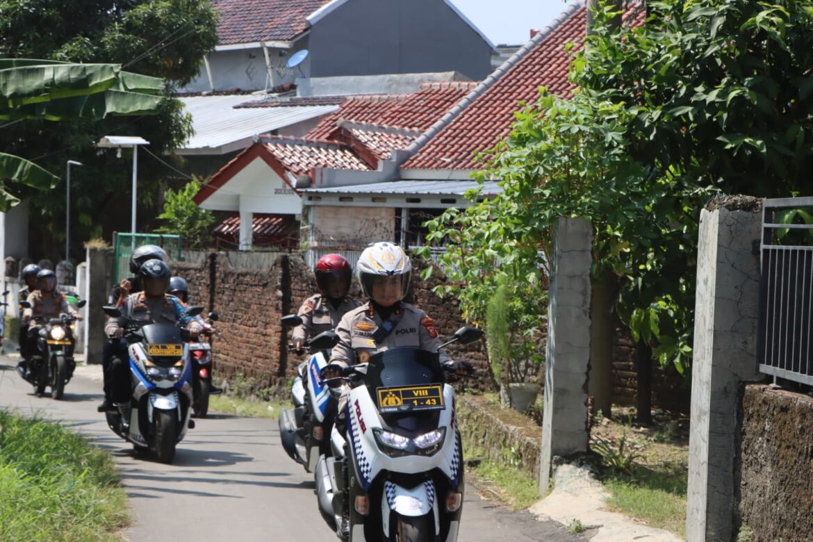 Dari Jalanan ke Rumah Warga: Patroli Humanis Polresta Cirebon Menyentuh Nurani.