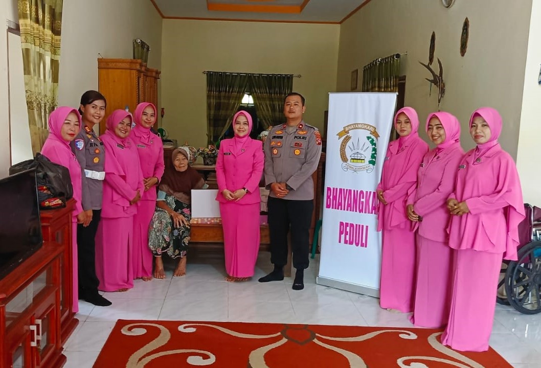 Peringati Hari Bhayangkara Ke-79 Tahun 2025, Polres Pasaman Barat Barat Gelar Anjangsana ke Rumah Purnawirawan Dan Warakawuri Polri