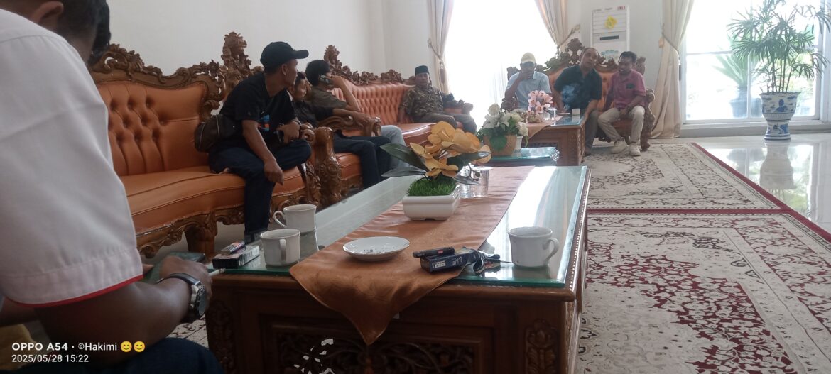 Puluhan Kontraktor Mengeluh Belum Dapat Kejelasan Pembayaran Pekerjaan yang 100 Persen di Kabupaten Pasaman Barat