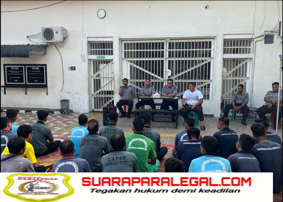 Kalapas Labuhan Ruku Beri Pengarahan kepada Tamping Bidang Makanan: Jaga Kebersihan dan Kualitas Makanan.
