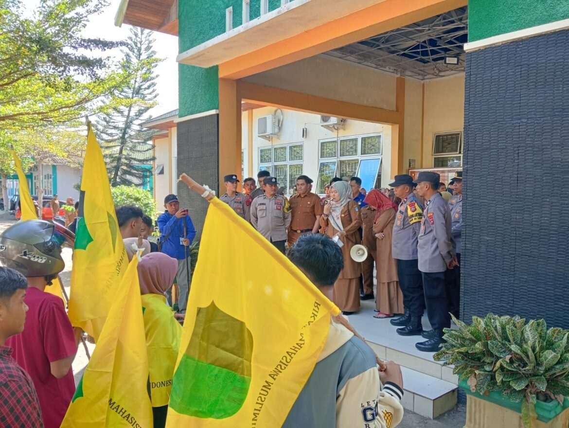 Kepala dinas inspektorat telah Bekerja Sesuai Regulasi, Aksi Mahasiswa jadikan Masukan untuk Pembenahan.