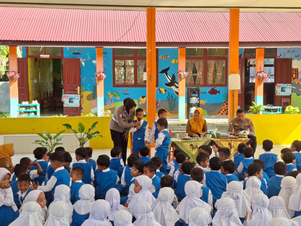 Perkenalkan Tertib Berlalu Lintas Sejak Usia Dini, Sat Lantas Polres  Gelar Kegiatan “Polisi Sahabat Anak