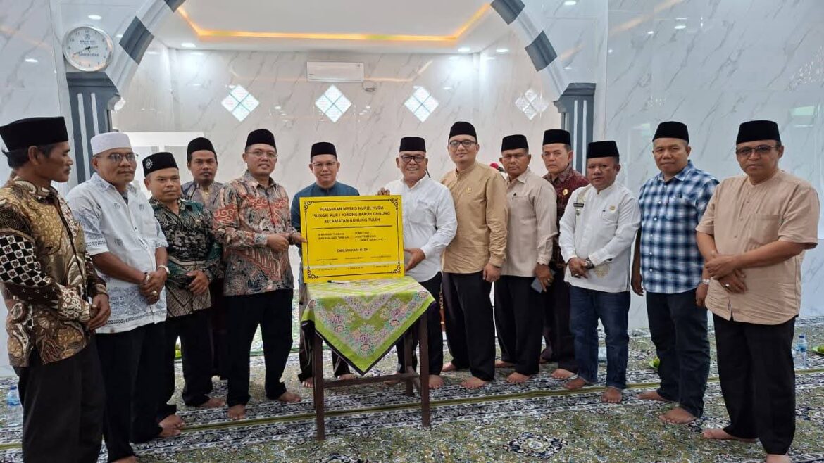 Bupati Yulianto Meresmian Masjid Nurul Huda Sungai Aur 