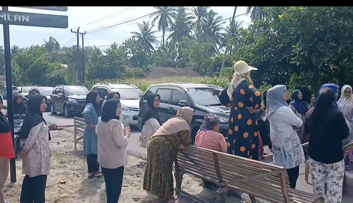 Masyarakat Adat DT Marajo Tolak dengan aksi Swiping undangan Pesta Maasam gala di Kampung Pisang Nagari IV Koto.