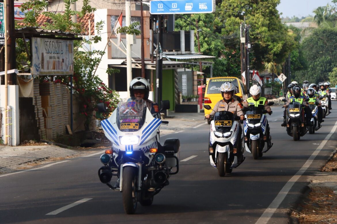 Polresta Cirebon Gelar Patroli Kamtibmas Antisipasi Tawuran dan Bencana.