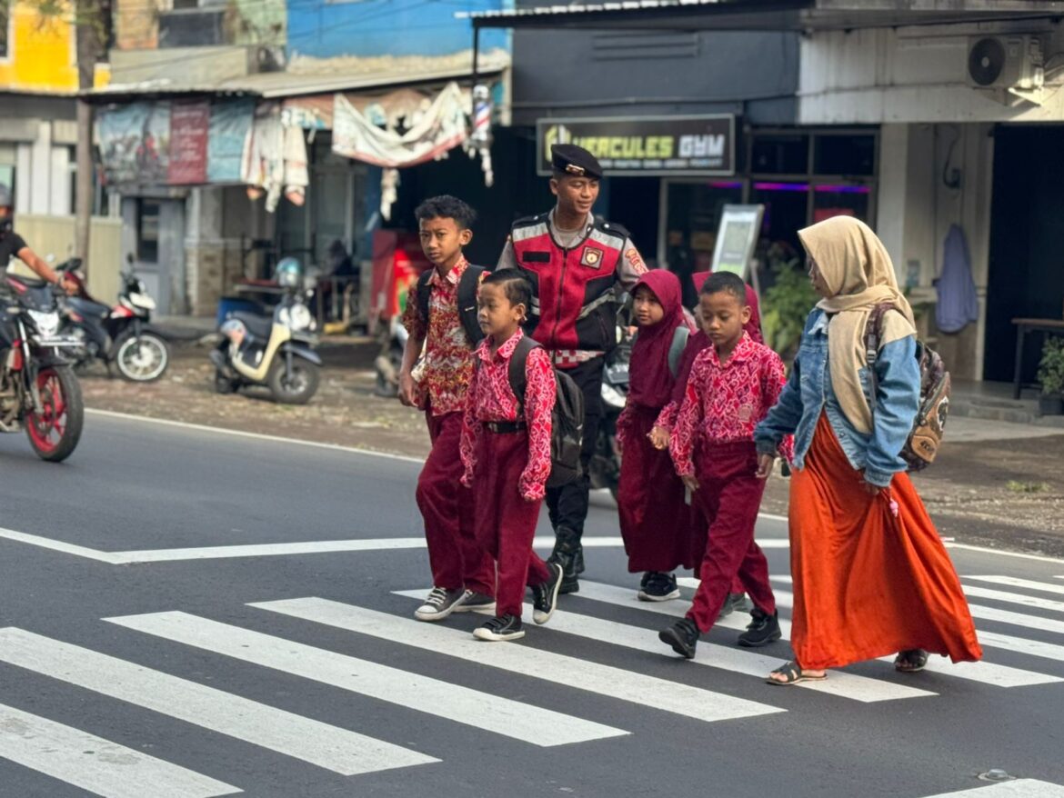 Polresta Cirebon Pelaksanaan Gatur Pagi Siang Sore Serentak dan Masif.