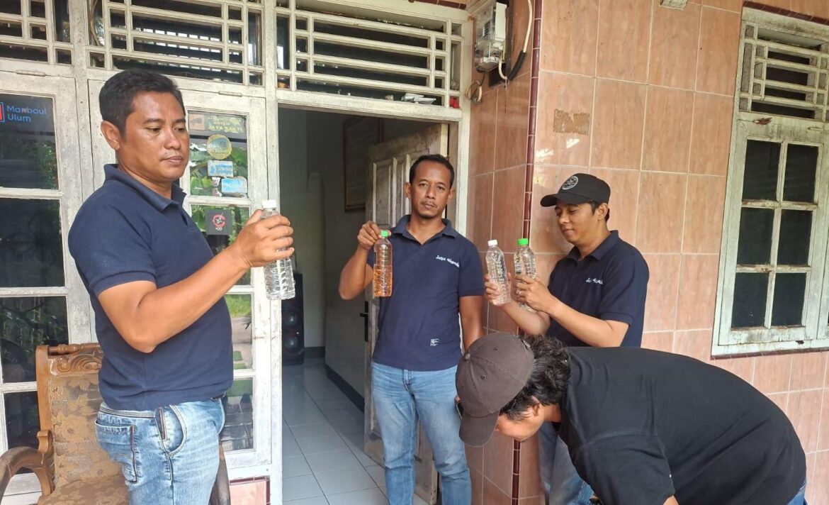 Polresta Cirebon Sita 127 Botol Miras Hasil Razia Pekat.