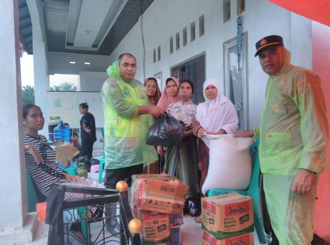 Polres Pasaman Barat melalui jajaran Polsek Lembah Melintang Salurkan Bantuan