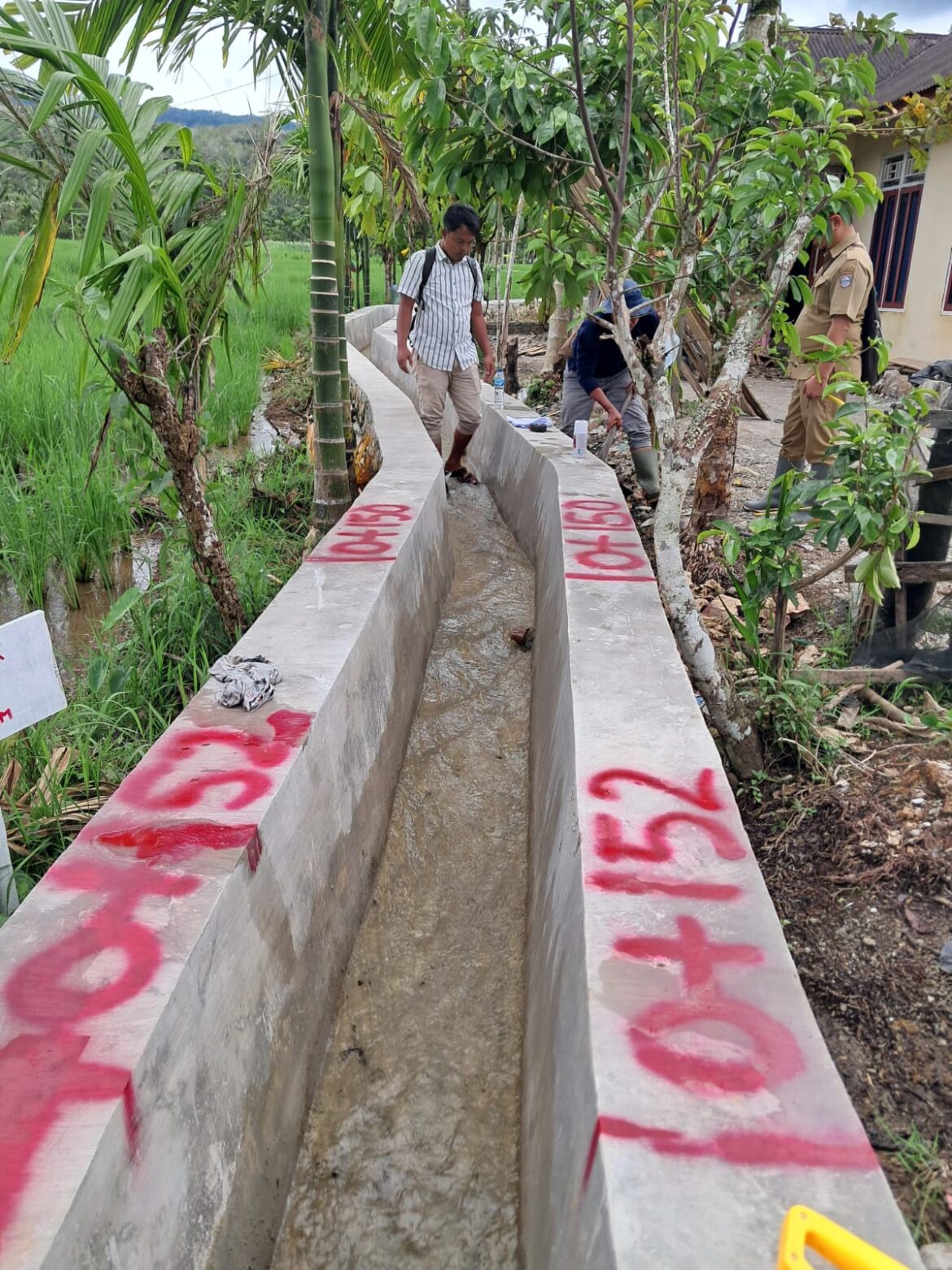 CV.Bimer Jaya Tuntaskan Pembagaunan drainase Sepanjang 152 Meter di Nagari Sungai Jernih Talu, Kabupaten Pasaman Barat 