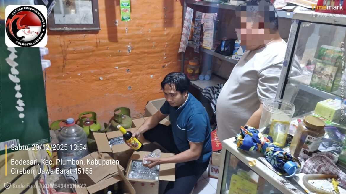 Polresta Cirebon Sita 168 Botol Miras Hasil Cipkon Operasi Lilin Lodaya.